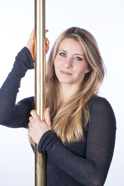 Lolo Hilsum cours pole dance Paris